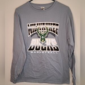 Milwaukee‎ bucks long sleeve adult meduim
